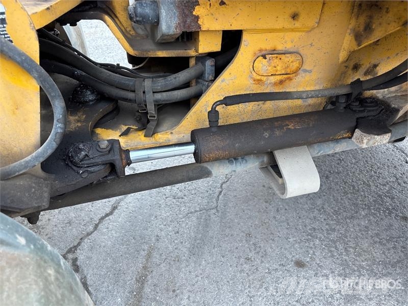 John Deere 244J Utovarivači na kotačima