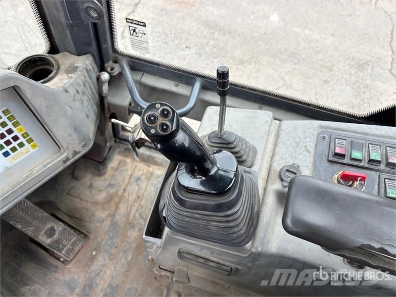 John Deere 244J Utovarivači na kotačima