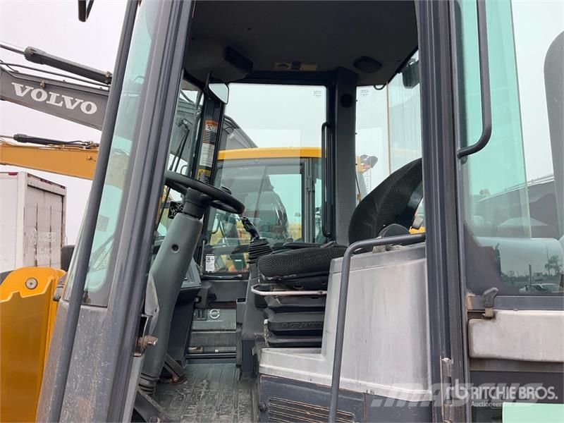 John Deere 244K-II Wheel Loader Wheel loaders