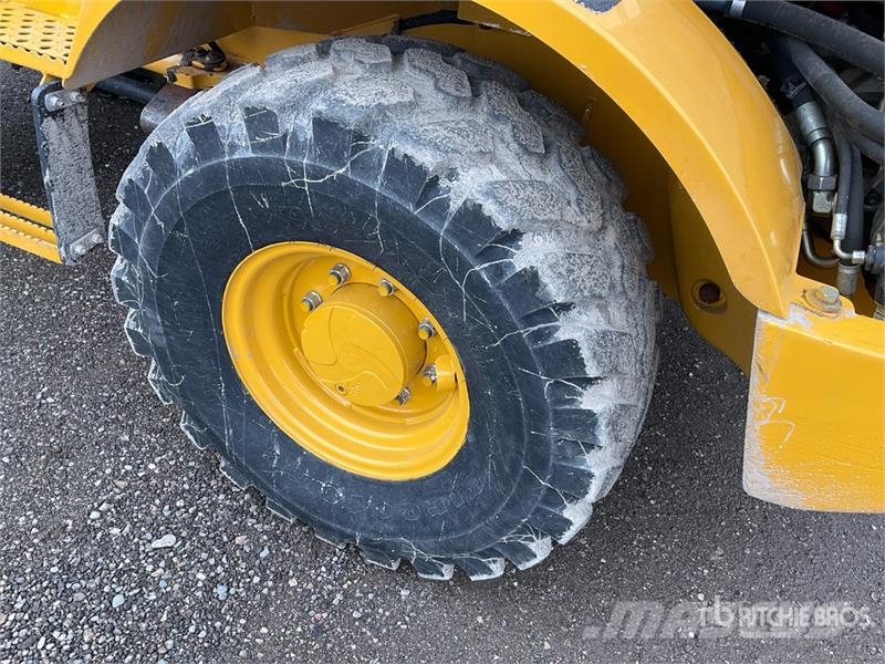 John Deere 244K-II Wheel Loader Wheel loaders