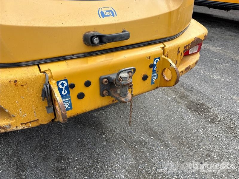 John Deere 244L Wheel loaders