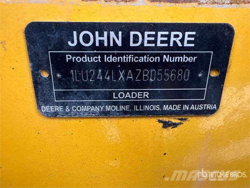 John Deere 244L Wheel loaders