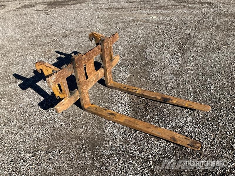 John Deere 244L Iekrāvēji uz riteņiem