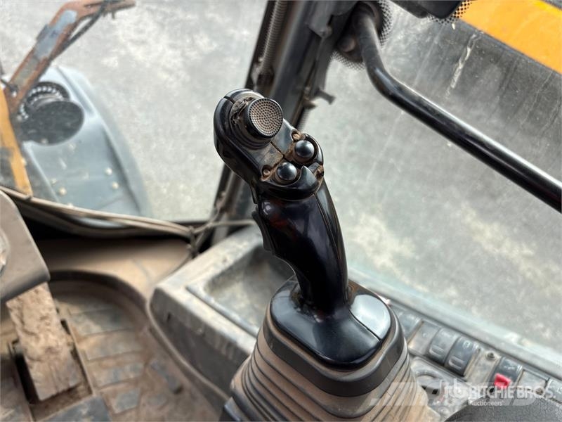 John Deere 244L Wheel loaders