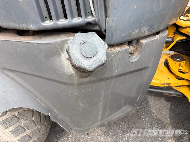 John Deere 244L Wheel loaders