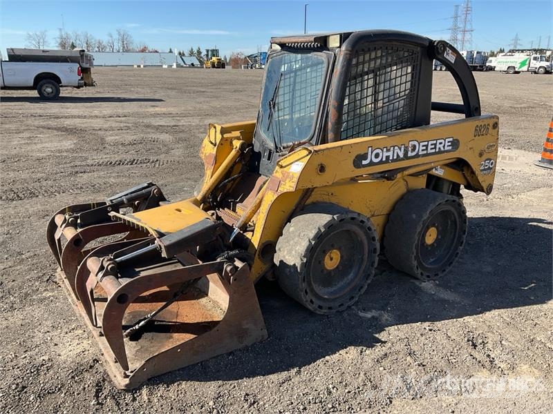 John Deere 250 Series II Kompaktlader