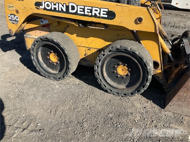 John Deere 250 Series II Kompaktlader