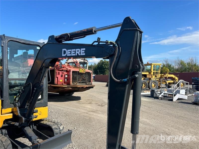 John Deere 26G ミニ油圧ショベル 7t以下（ミニユンボ・ミニディガー）