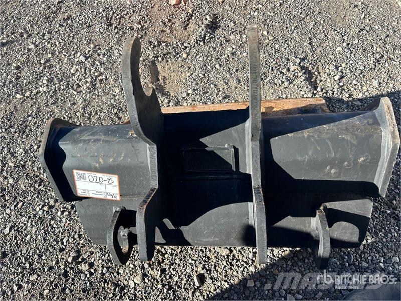 John Deere 28 in To fit 35G Excavator Bucket 挖斗