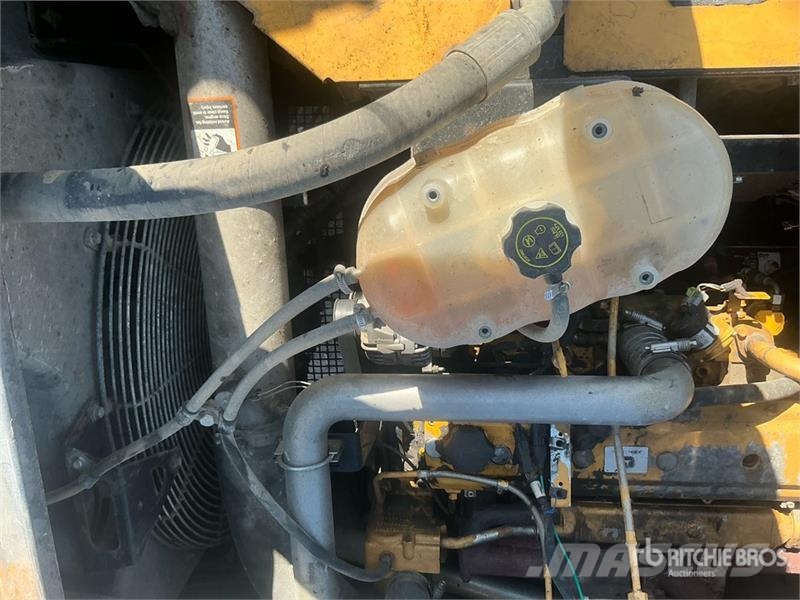 John Deere 290G LC Tracked Excavator 履带挖掘机