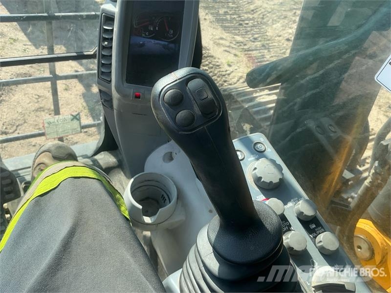 John Deere 290G LC Tracked Excavator 履带挖掘机