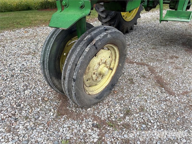 John Deere 2WD Narrow Front Antique Tractor Tratores Agrícolas usados