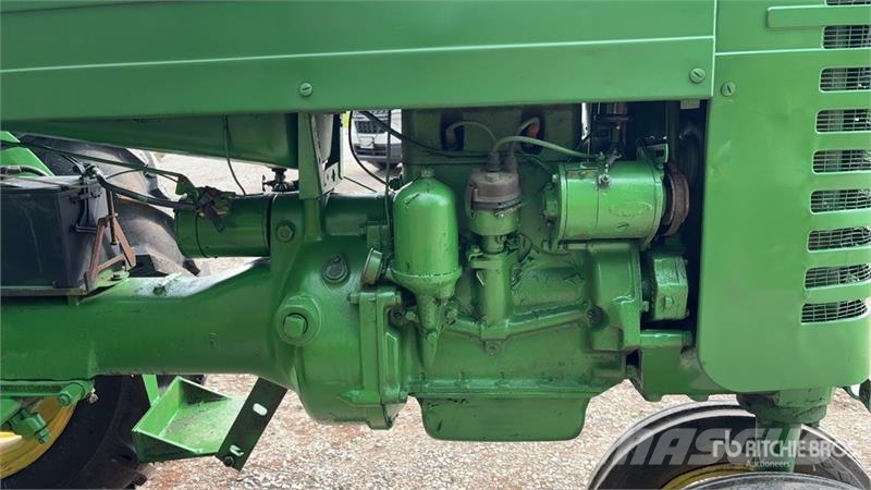 John Deere 2WD Narrow Front Antique Tractor Tratores Agrícolas usados