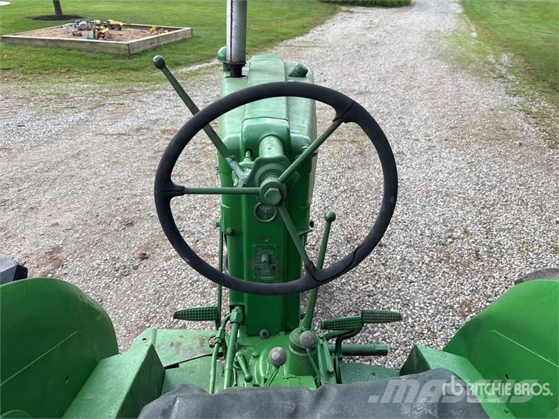 John Deere 2WD Narrow Front Antique Tractor Tratores Agrícolas usados