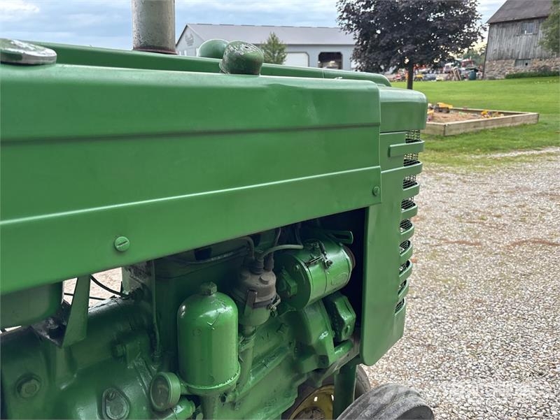 John Deere 2WD Narrow Front Antique Tractor Tratores Agrícolas usados