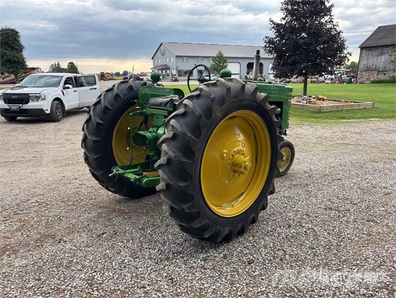 John Deere 2WD Narrow Front Antique Tractor Tratores Agrícolas usados