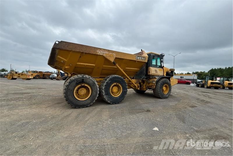 John Deere 300D Karjeriniai savivarčiai