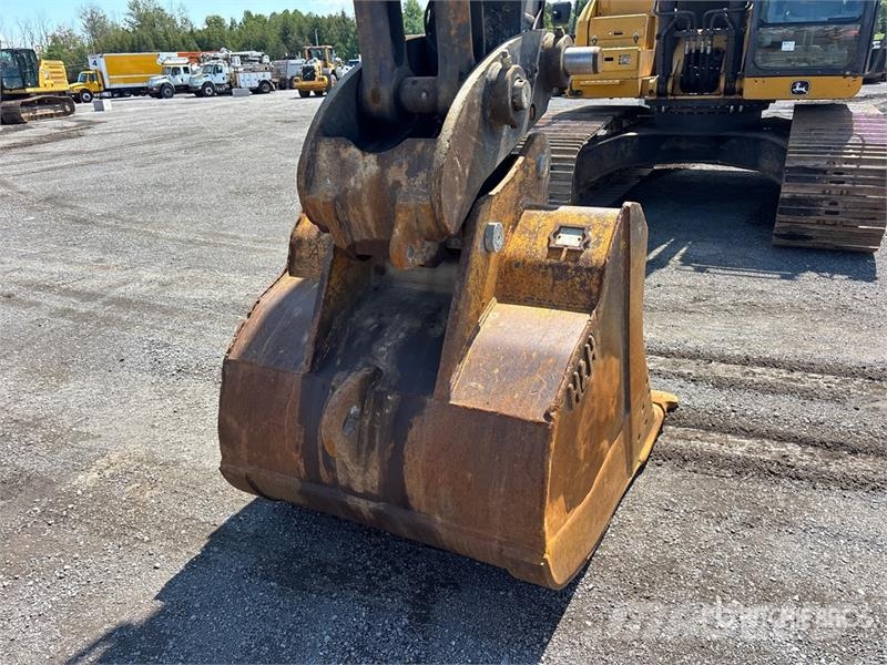 John Deere 300G LC Tracked Excavator Верижен екскаватор