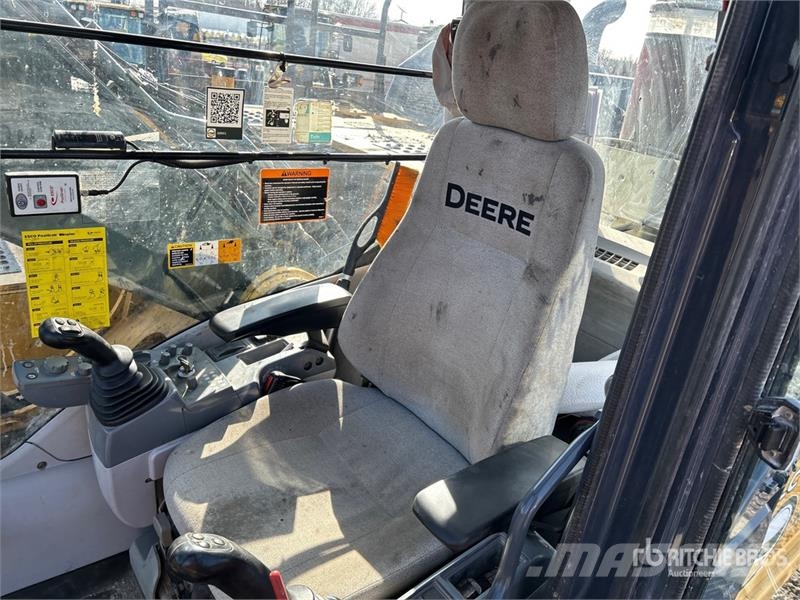 John Deere 300G LC Tracked Excavator Верижен екскаватор