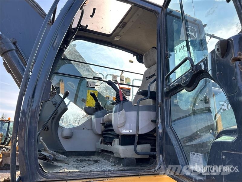 John Deere 300G LC Tracked Excavator Верижен екскаватор