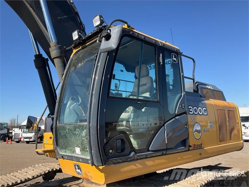 John Deere 300G LC Tracked Excavator Raupenbagger