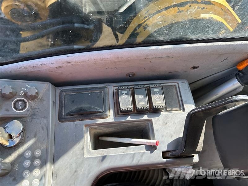 John Deere 300G LC Tracked Excavator Верижен екскаватор