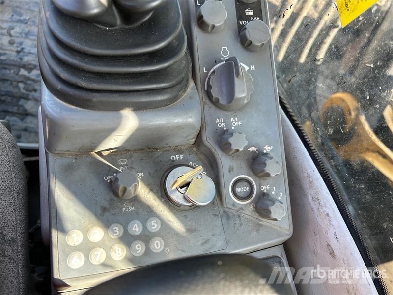 John Deere 300G LC Tracked Excavator Верижен екскаватор