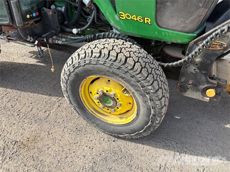 John Deere 3046R 4WD Utility Tractor Manji traktori