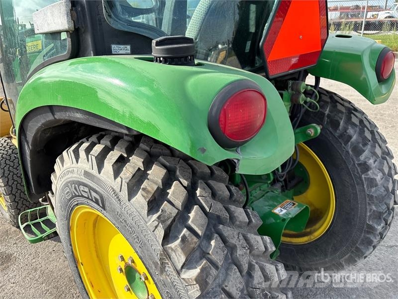 John Deere 3046R 4WD Utility Tractor Manji traktori