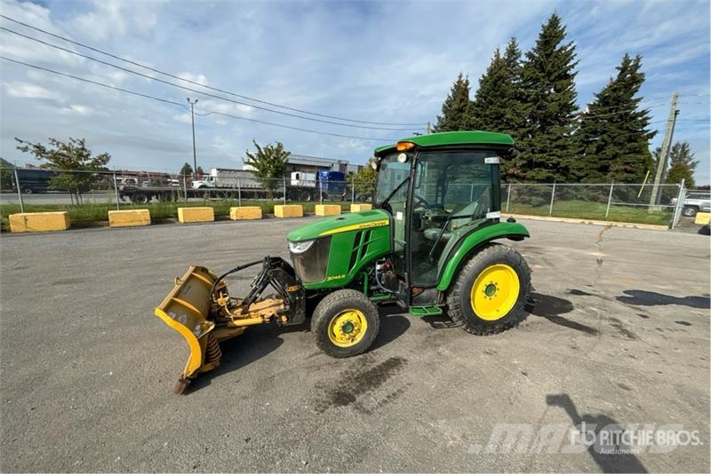 John Deere 3046R 4WD Utility Tractor Manji traktori