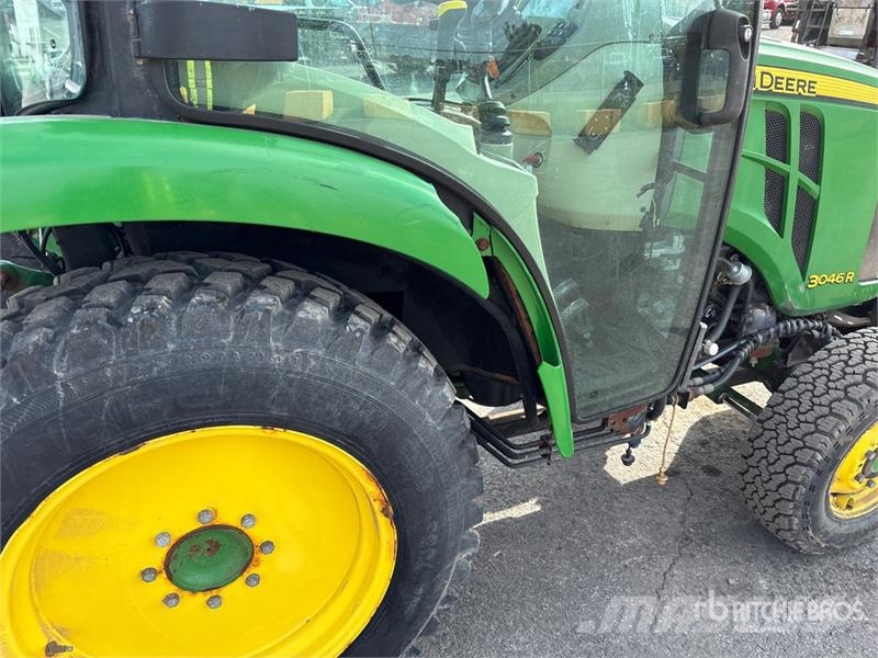 John Deere 3046R 4WD Utility Tractor Manji traktori