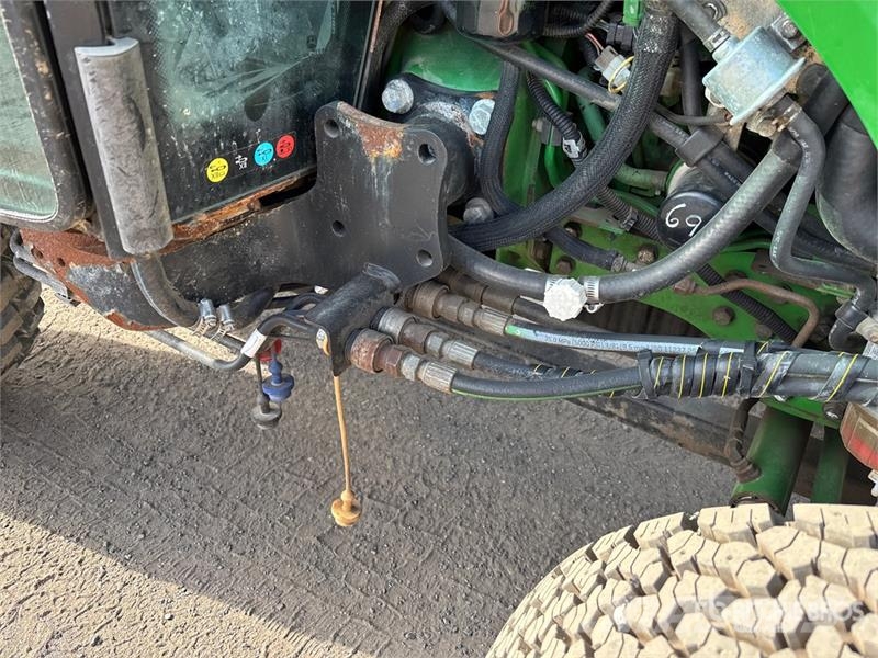 John Deere 3046R 4WD Utility Tractor Manji traktori