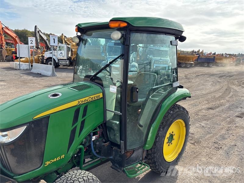 John Deere 3046R 4WD Utility Tractor Manji traktori