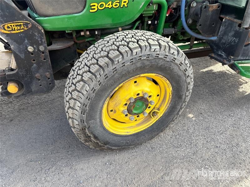 John Deere 3046R 4WD Utility Tractor Manji traktori