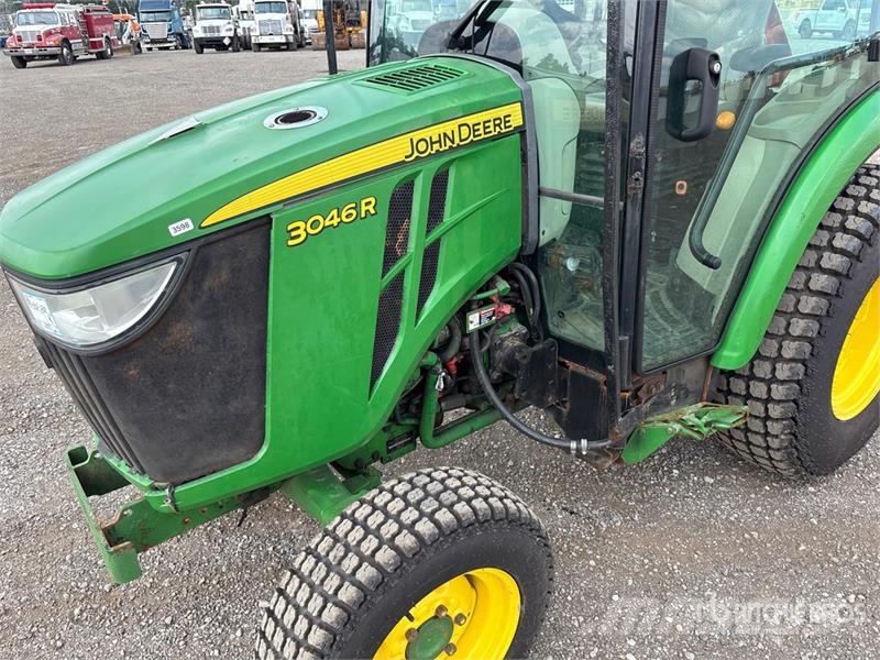 John Deere 3046R 4WD Utility Tractor 소형 트랙터