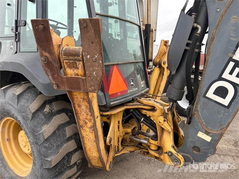John Deere 310SJ Rýpadlo-nakladače
