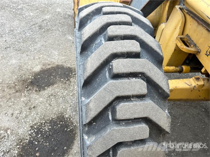 John Deere 310SJ Rýpadlo-nakladače