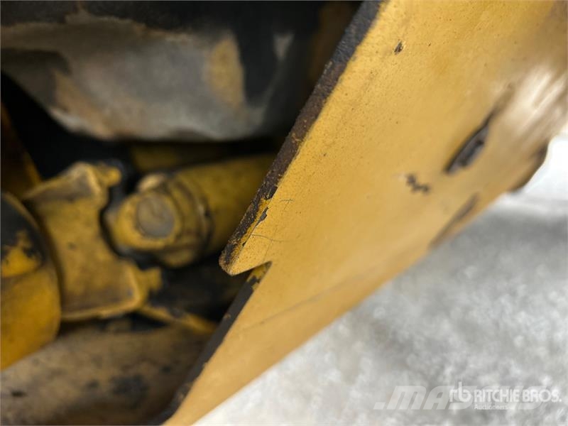 John Deere 310SJ Rýpadlo-nakladače