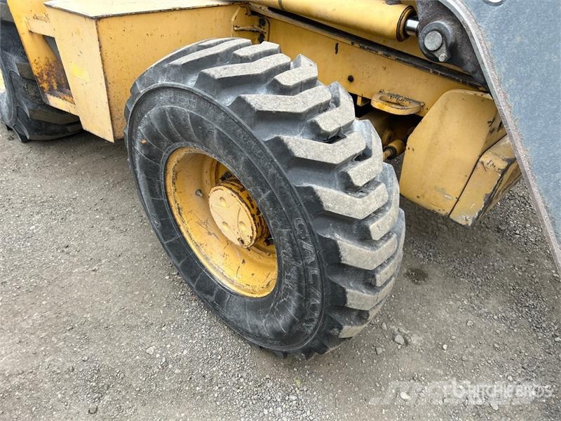 John Deere 310SJ Rýpadlo-nakladače