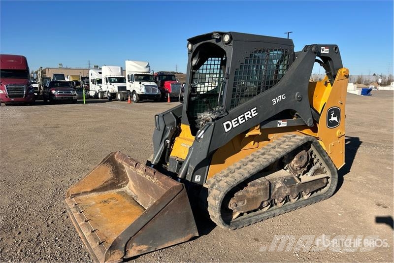 John Deere 317G Kompaktrakodók