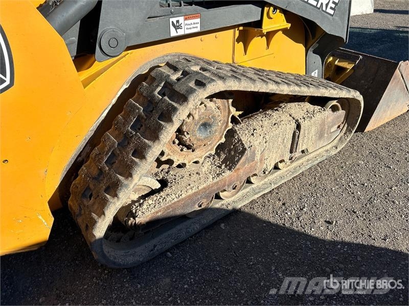 John Deere 317G Kompaktrakodók