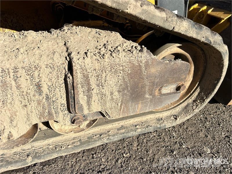 John Deere 317G Kompaktrakodók