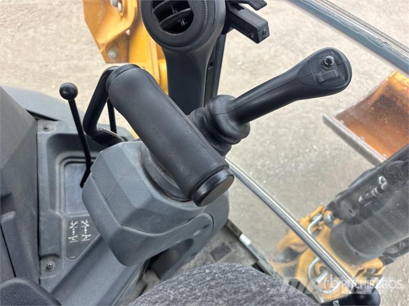 John Deere 320 P-Tier 4x4 Backhoe Loader لوادر ذات جرافات عكسية