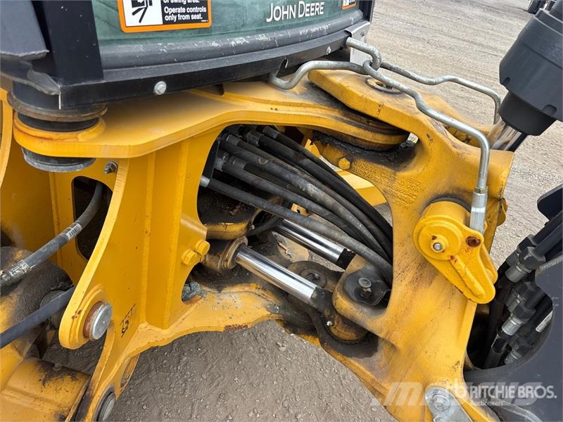 John Deere 320 P-Tier 4x4 Backhoe Loader لوادر ذات جرافات عكسية