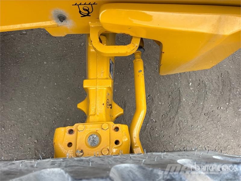 John Deere 320 P-Tier 4x4 Backhoe Loader لوادر ذات جرافات عكسية