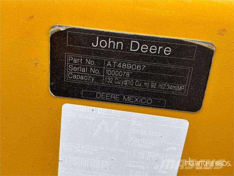 John Deere 320 P-Tier 4x4 Backhoe Loader لوادر ذات جرافات عكسية