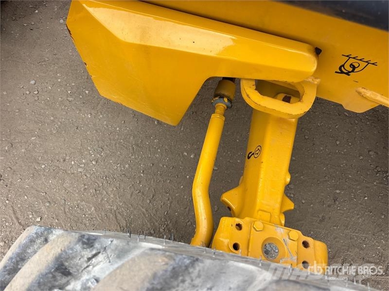 John Deere 320 P-Tier 4x4 Backhoe Loader لوادر ذات جرافات عكسية