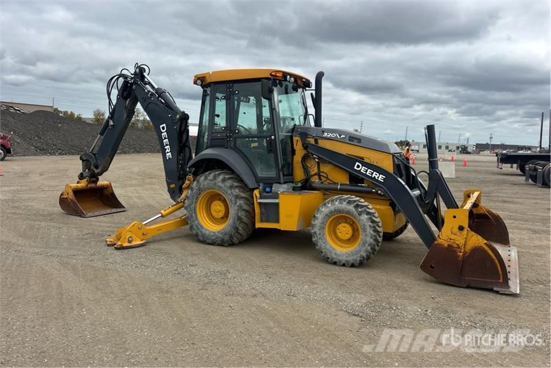 John Deere 320 P-Tier 4x4 Backhoe Loader لوادر ذات جرافات عكسية