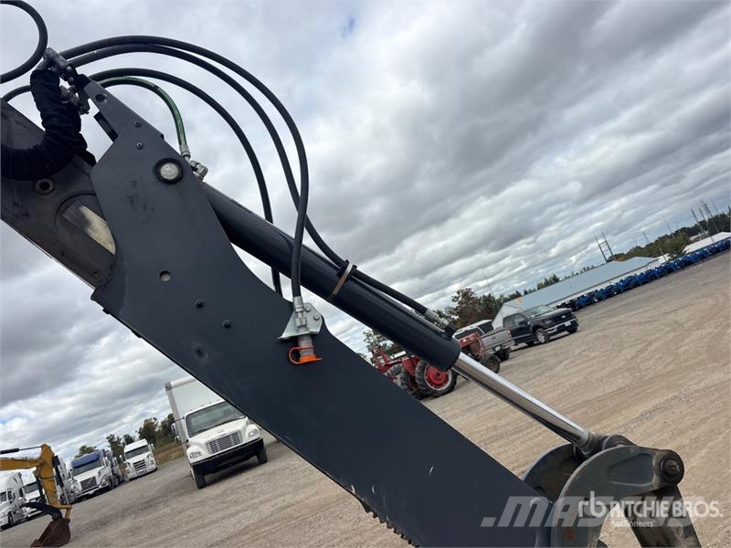 John Deere 320 P-Tier 4x4 Backhoe Loader لوادر ذات جرافات عكسية