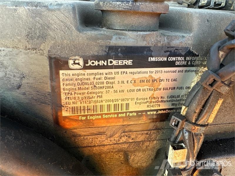 John Deere 324J Wheel Loader Iekrāvēji uz riteņiem